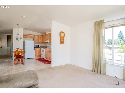 4995 Sunnyside Road SE Salem OR 97302