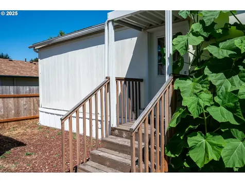 4995 Sunnyside Road SE Salem OR 97302