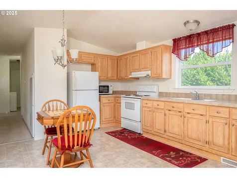 4995 Sunnyside Road SE Salem OR 97302