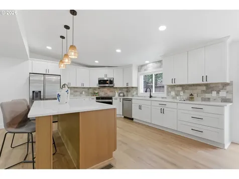 17200 SE Jennings Crest Lane Milwaukie OR 97267
