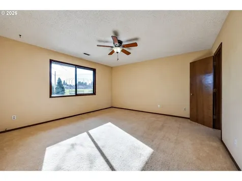 707 NW 104th Street Vancouver WA 98685