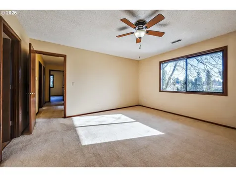 707 NW 104th Street Vancouver WA 98685