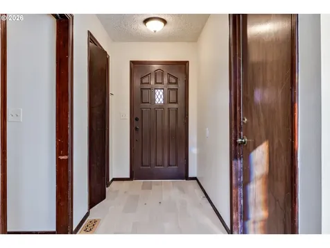 707 NW 104th Street Vancouver WA 98685