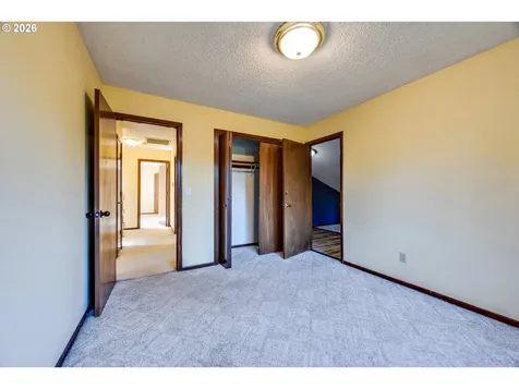 707 NW 104th Street Vancouver WA 98685
