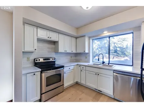 707 NW 104th Street Vancouver WA 98685