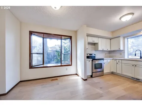 707 NW 104th Street Vancouver WA 98685
