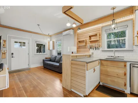 2316 N Winchell Street Portland OR 97217