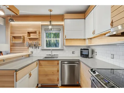 2316 N Winchell Street Portland OR 97217