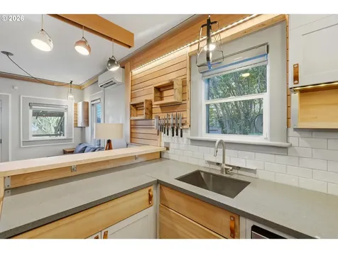 2316 N Winchell Street Portland OR 97217