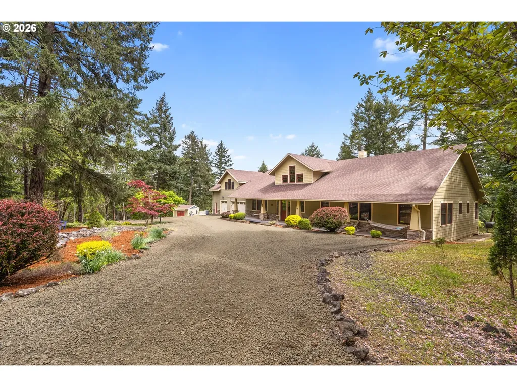 563 Lillian Lane Roseburg OR 97471