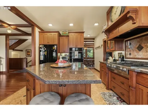 563 Lillian Lane Roseburg OR 97471