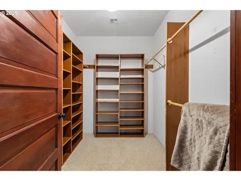 563 Lillian Lane Roseburg OR 97471