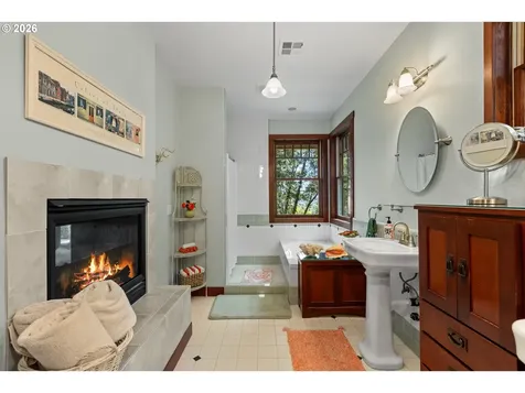 563 Lillian Lane Roseburg OR 97471