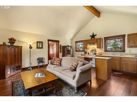 563 Lillian Lane Roseburg OR 97471