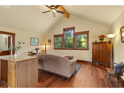 563 Lillian Lane Roseburg OR 97471