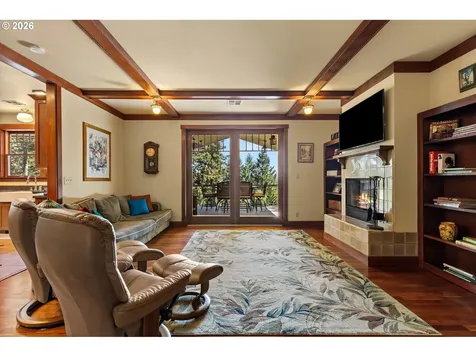 563 Lillian Lane Roseburg OR 97471