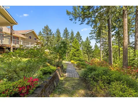 563 Lillian Lane Roseburg OR 97471