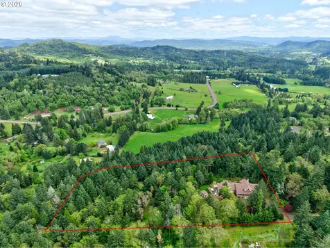 563 Lillian Lane Roseburg OR 97471