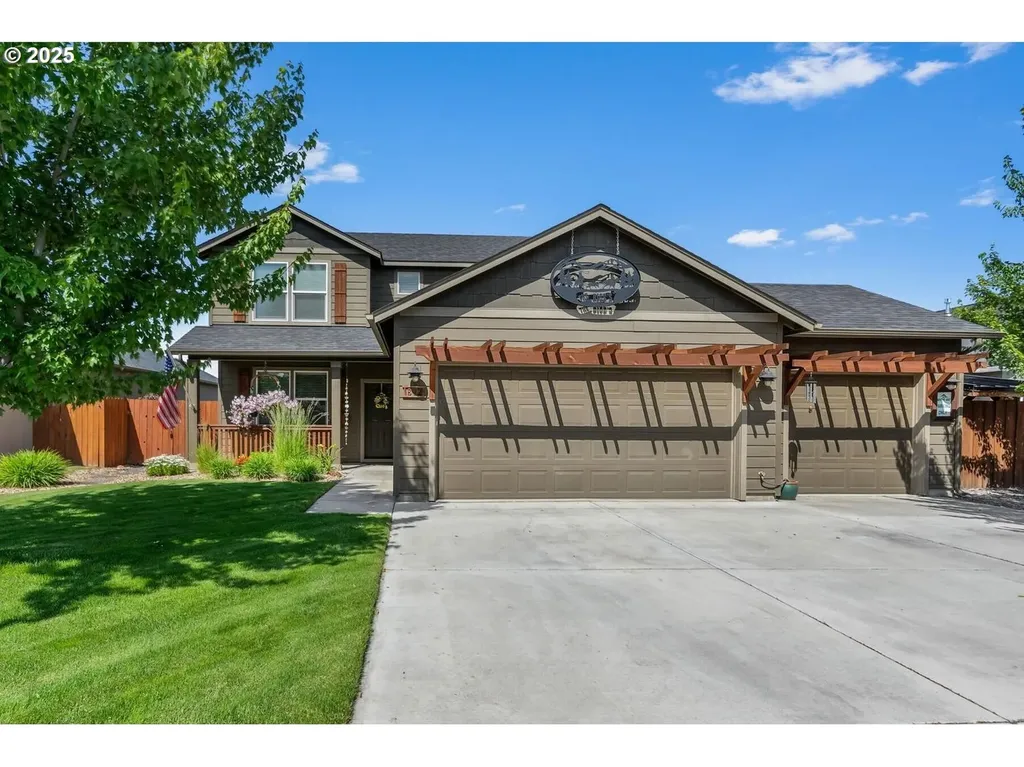 802 NW Green Forest Circle Redmond OR 97756