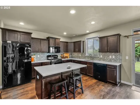 802 NW Green Forest Circle Redmond OR 97756