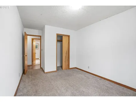 5351 Meeker Drive Kalama WA 98625