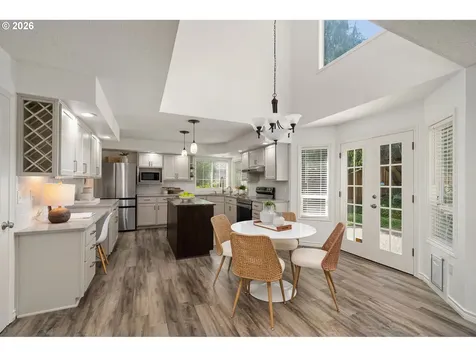 6475 SW Arranmore Court Portland OR 97223