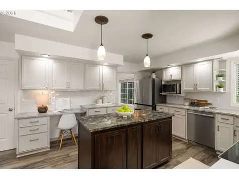 6475 SW Arranmore Court Portland OR 97223