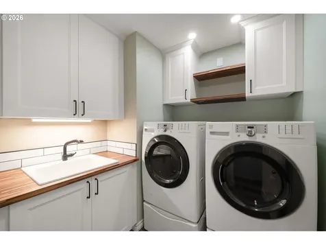 6475 SW Arranmore Court Portland OR 97223
