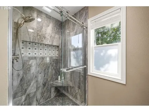 6475 SW Arranmore Court Portland OR 97223