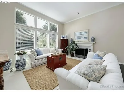 6414 SW Ash Creek Drive Portland OR 97219