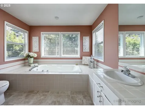 6414 SW Ash Creek Drive Portland OR 97219