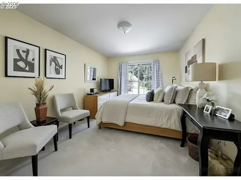 6414 SW Ash Creek Drive Portland OR 97219