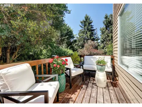 6414 SW Ash Creek Drive Portland OR 97219