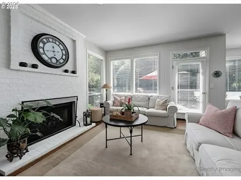 6414 SW Ash Creek Drive Portland OR 97219