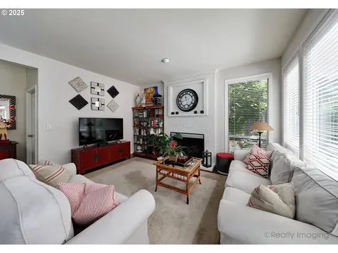 6414 SW Ash Creek Drive Portland OR 97219
