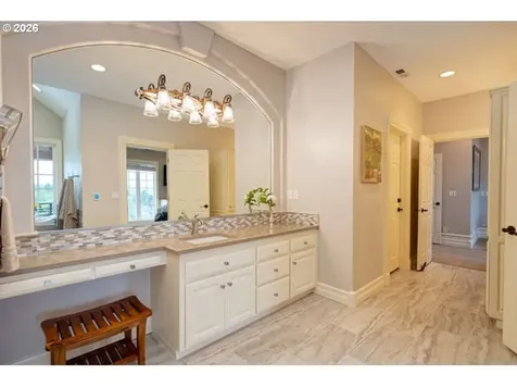 600 SE Arrow Creek Lane Gresham OR 97080