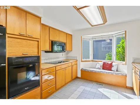 2335 5th Street Columbia City OR 97018