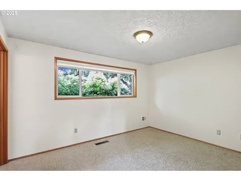 2335 5th Street Columbia City OR 97018