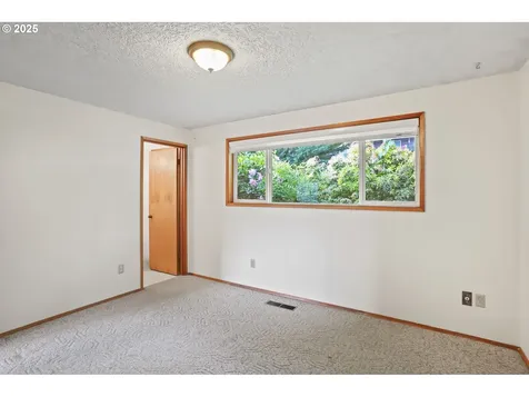 2335 5th Street Columbia City OR 97018