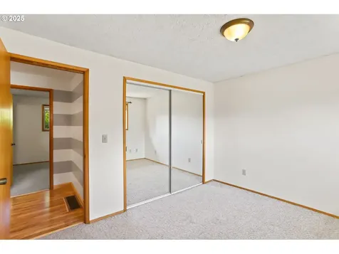 2335 5th Street Columbia City OR 97018