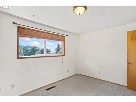 2335 5th Street Columbia City OR 97018