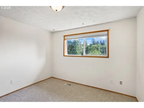 2335 5th Street Columbia City OR 97018