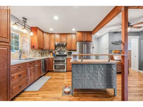 16824 SE Morrison Court Portland OR 97233