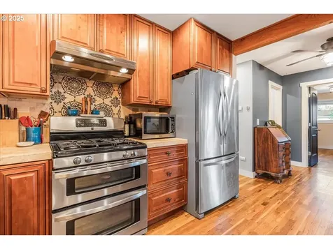 16824 SE Morrison Court Portland OR 97233