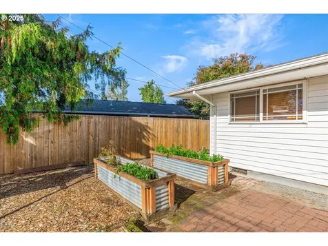 16824 SE Morrison Court Portland OR 97233