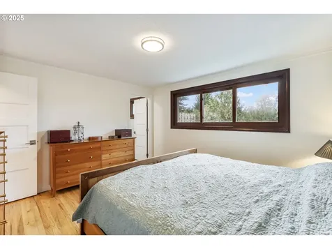 6410 SW Seymour Street Portland OR 97221