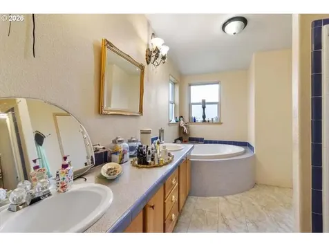 514 Eakin Road Azalea OR 97410