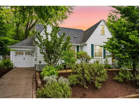 3642 SE 37th Avenue Portland OR 97202