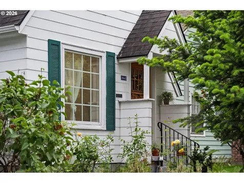 3642 SE 37th Avenue Portland OR 97202