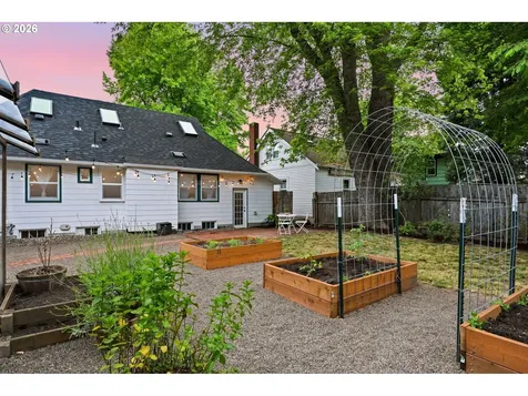 3642 SE 37th Avenue Portland OR 97202